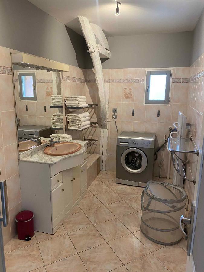 Les Curies, Ludogite Avec Piscine A Aujols Extérieur photo
